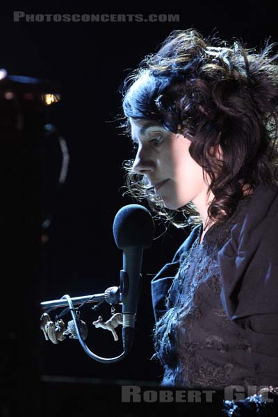 PJ HARVEY - 2007-11-16 - PARIS - Grand Rex - 